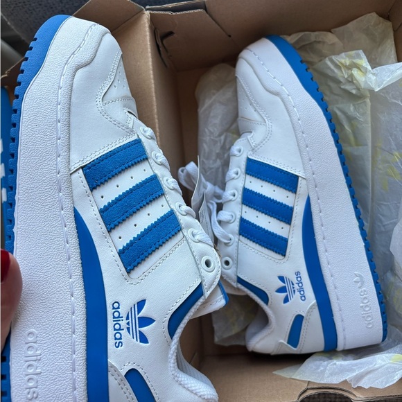 BNWT Adidas Forum Bold Stripes Sneakers - Women’s Size 8.5 - White/Blue - Picture 9 of 15